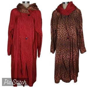 Mycra Pac Now Women's Reversible Rain Coat Size S/M Cheetah Animal Print/Red